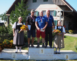 siegertrio mit ehrendamen v.l.n.r. rolf eggli rang 2   daniel jutzi rang 1   hansruedi schwarz rang