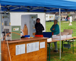 am samstag frueh beim wind und wetter war das bierzelt nicht sehr gefragt