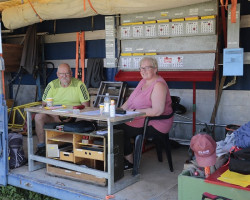 kritisch und kompetent betreut ist die rangier tafel durch hippy und marianne oppliger